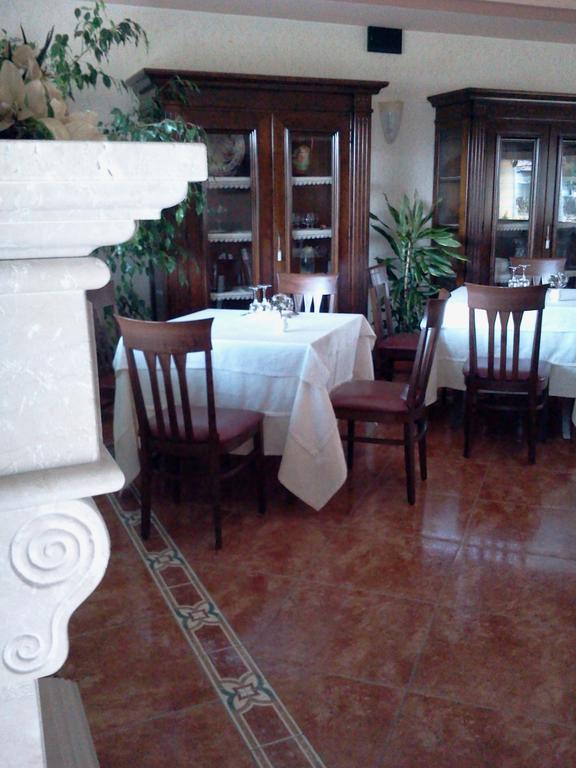 Albergo Al Portico Azzano Decimo Exterior photo
